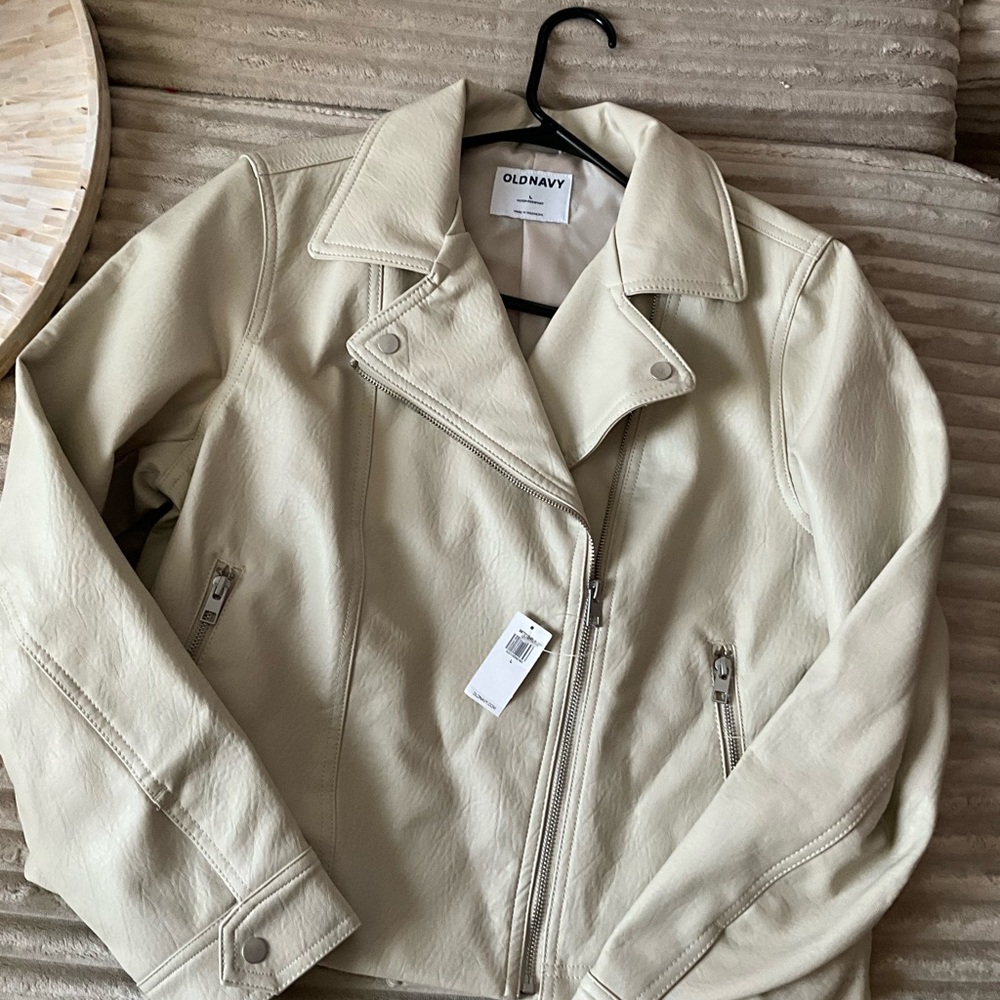 Old Navy Women's Faux Leather Jacket in Cream NWT